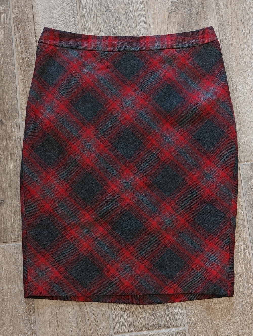 EUC Plaid Pencil Skirt